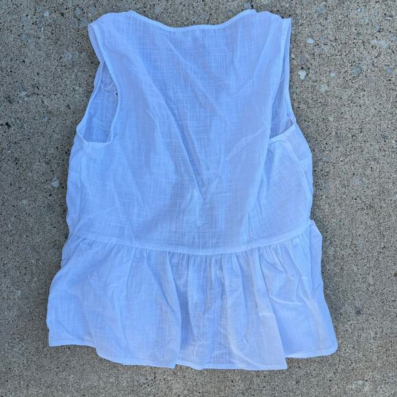 Blenca White Eyelet Embroidered Crop Top - Size M - Picture 5 of 7